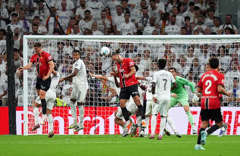 Vedat Muriqi mund të kthehet në Turqi, gjiganti nga Stambolli fuqishëm në garë Vedat Muriqi mund të kthehet në Turqi, gjiganti nga Stambolli fuqishëm në garë