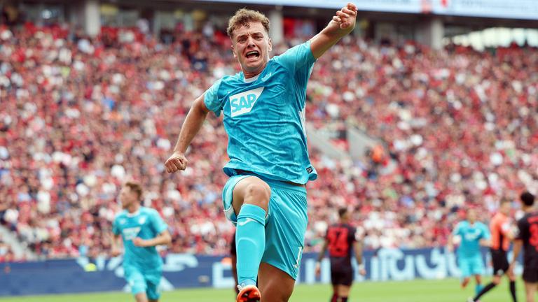 Fisnik Asllani mes top-golashënuesve të Bundesligës Fisnik Asllani mes top-golashënuesve të Bundesligës