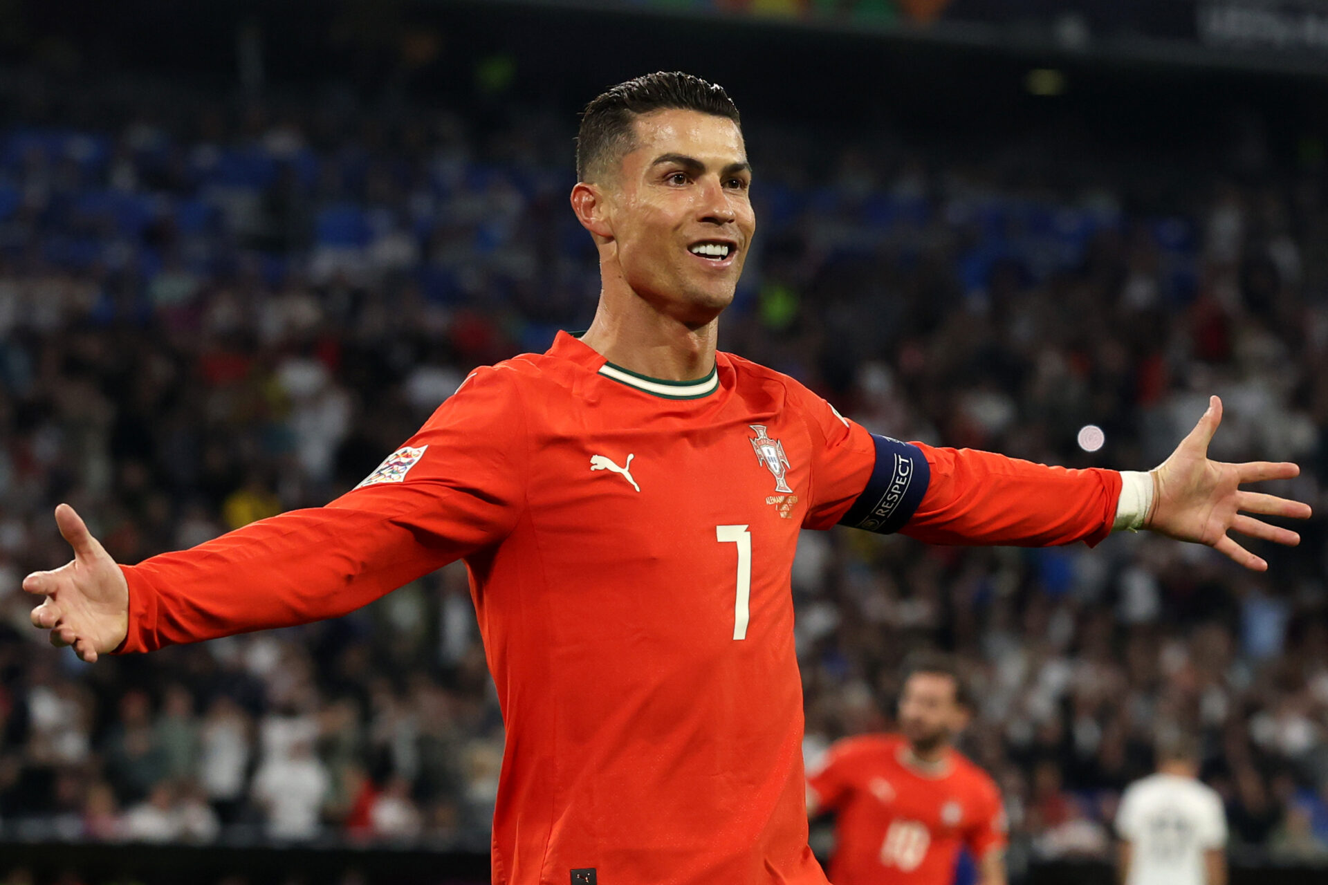 Ronaldo shkruan historinë, Portugalia shënon fitore dramatike ndaj Hungarisë Ronaldo shkruan historinë, Portugalia shënon fitore dramatike ndaj Hungarisë