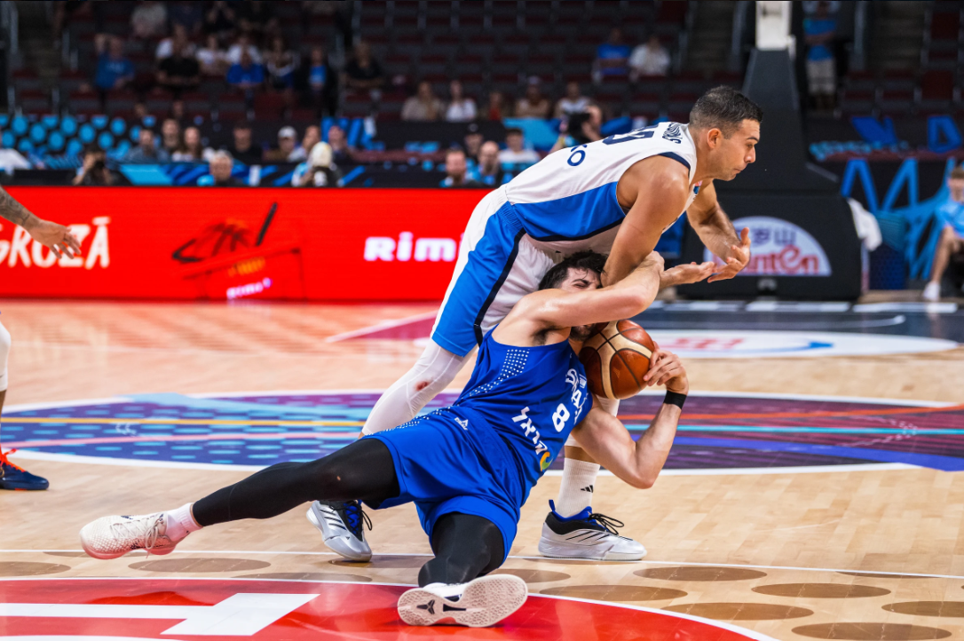 Giannis dominon, Greqia mposht Izraelin dhe kualifikohet në çerekfinale Giannis dominon, Greqia mposht Izraelin dhe kualifikohet në çerekfinale