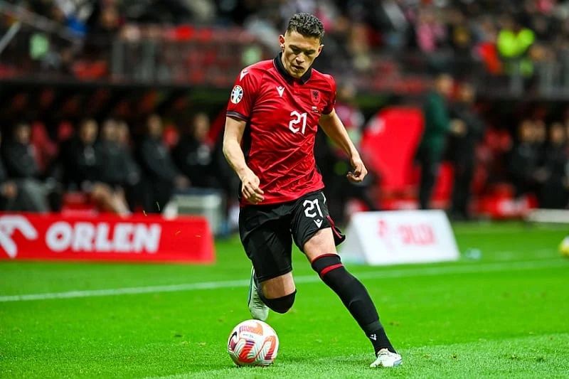 Kombëtarja në epërsi ndaj Letonisë Kombëtarja në epërsi ndaj Letonisë