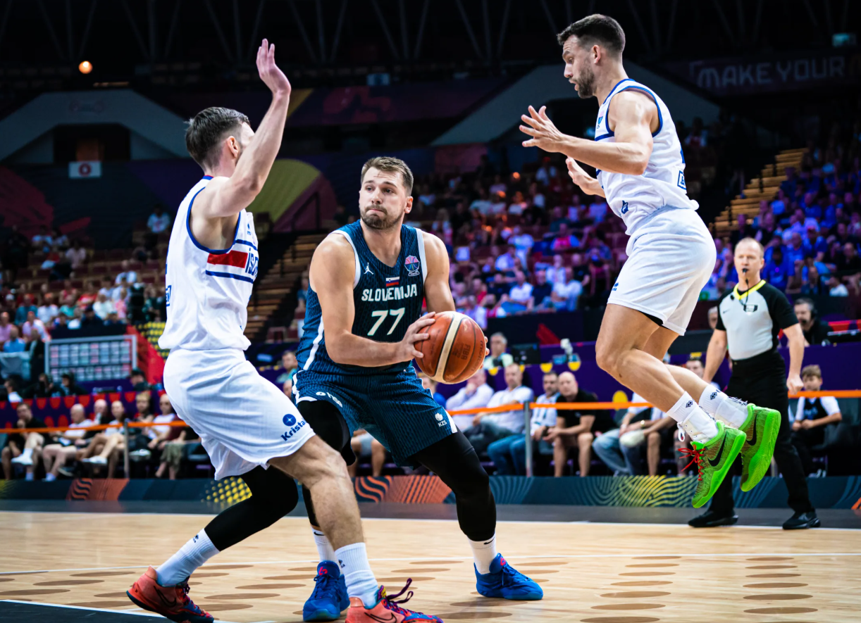 Luka Donçiç i lodhur, por udhëheq Slloveninë drejt fazës eliminuese Luka Donçiç i lodhur, por udhëheq Slloveninë drejt fazës eliminuese